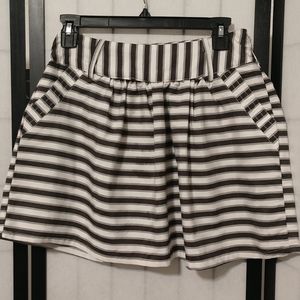 Rachael & Chloe Black and White Skirt sz S